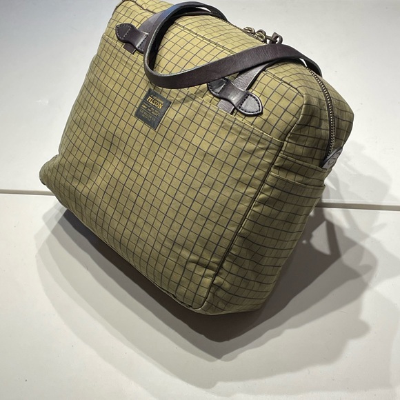 Rare Filson Limited Edition Flyway Green Grid Waxed Tin Cloth Zipper Tote - Picture 2 of 16